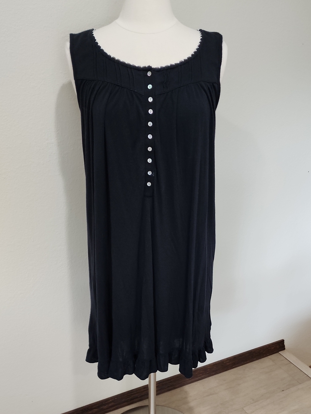 Eileen West Modal Knit Nightgown Black w/White Stitched Trim Ruffled size Small